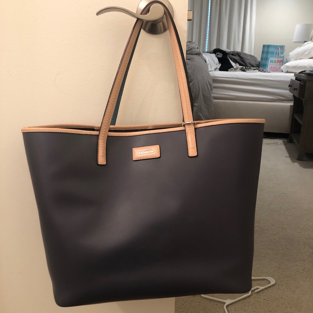 Large Coach tote bag- purple/grey color